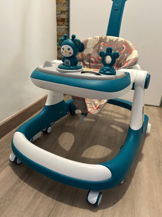 Andador musical para bebé con actividades