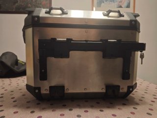Maleta dcha GIVI Trekker Outback 37l + Bolsa Inter