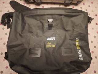 Maleta dcha GIVI Trekker Outback 37l + Bolsa Inter