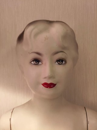 Maniquí infantil antiguo