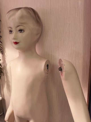 Maniquí infantil antiguo