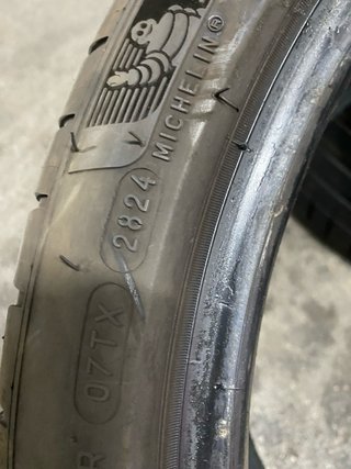 Michelin Pilot Sport 4 ZP 225/40 R18