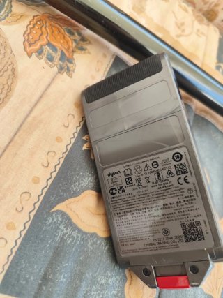 NO NEGOCIABLE Aspiradora DysonV12 sin cable