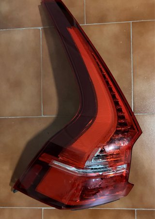 Piloto trasero derecho Volvo XC60