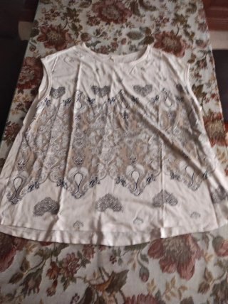 Lote bolso playa y 3 camisetas