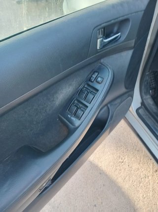 Despiece Toyota Avensis 2004
