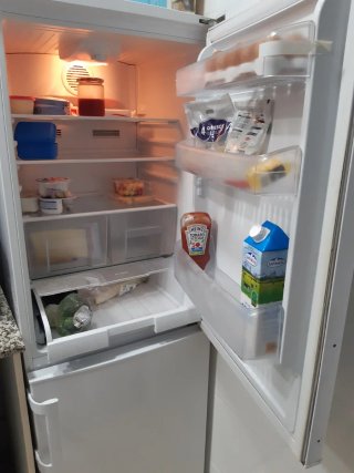 Nevera blanca con congelador separado