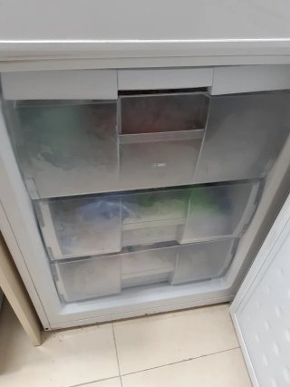 Nevera blanca con congelador separado