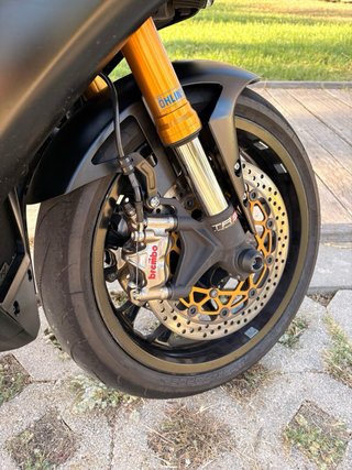 Yamaha YZF-R1 Negra