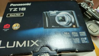 Lote 2 Fotocamere Panasonic Lumix TZ18