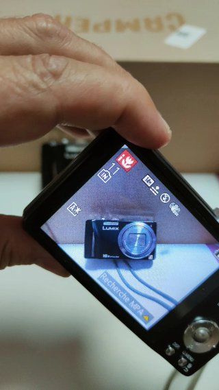 Lote 2 Fotocamere Panasonic Lumix TZ18