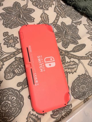 Nintendo Switch Lite Rosa + 4 Juegos