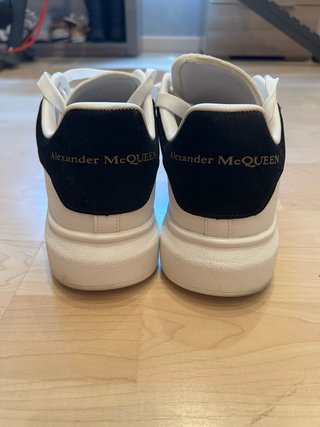 Sneakers Alexander McQueen Bianche e Nere