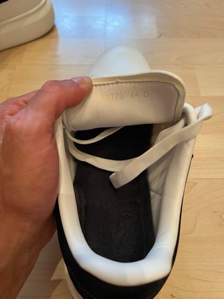 Sneakers Alexander McQueen Bianche e Nere