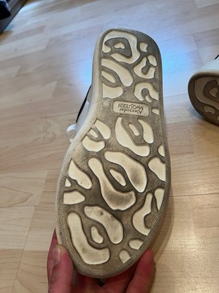 Sneakers Alexander McQueen Bianche e Nere