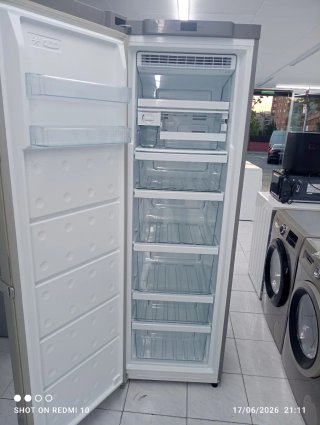 Congelador Vertical marca Teka No Frost