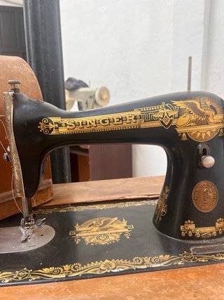 Máquina de coser antigua SINGER - Modelo Vintage