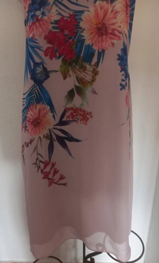 Vestido halter con estampado floral Yessica