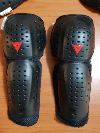 Protezioni moto Dainese