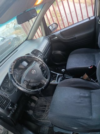 Opel Zafira 2001