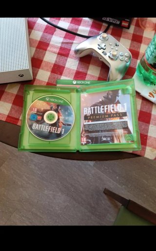 Xbox One S 1TB + Giochi + Joypad