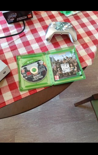 Xbox One S 1TB + Giochi + Joypad