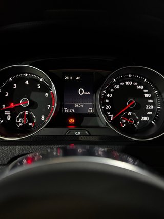 Volkswagen Golf GTI Performance 2.0 TSI 230CV