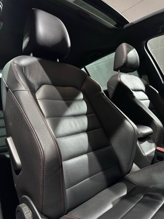 Volkswagen Golf GTI Performance 2.0 TSI 230CV
