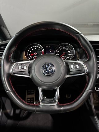 Volkswagen Golf GTI Performance 2.0 TSI 230CV