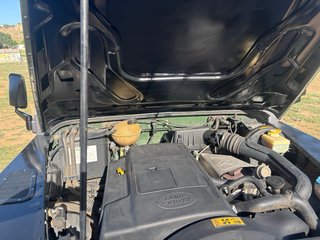 Land Rover Defender 90