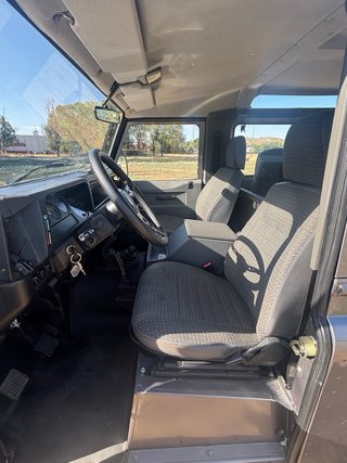 Land Rover Defender 90