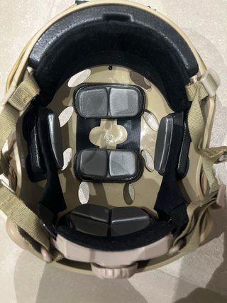Casco táctico militar color arena