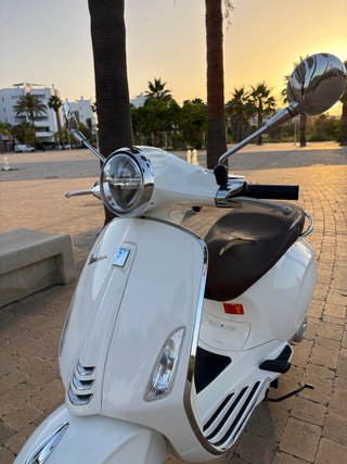 Vespa Primavera 49cc Blanca 2020