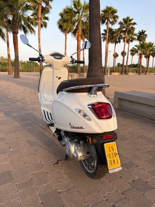 Vespa Primavera 49cc Blanca 2020