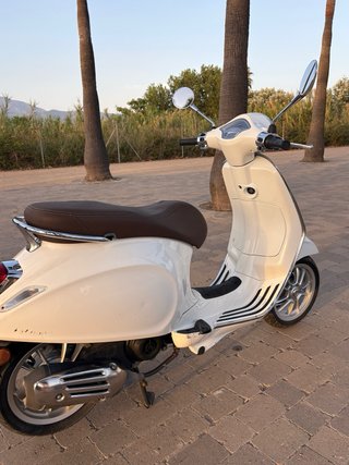 Vespa Primavera 49cc Blanca 2020
