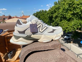 Zapatillas New Balance Gris y Blanco