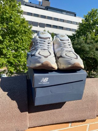 Zapatillas New Balance Gris y Blanco