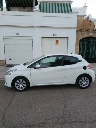 Peugeot 208 2016