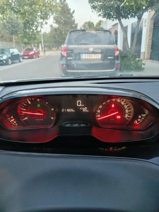 Peugeot 208 2016