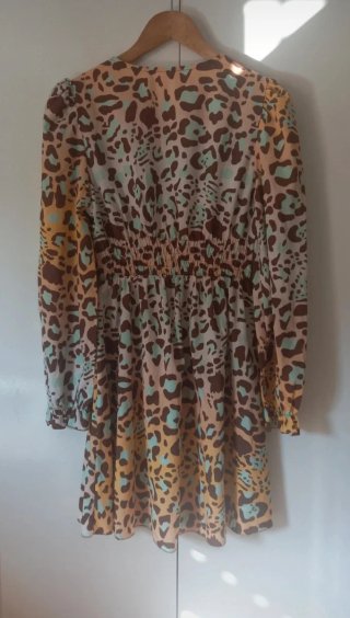 Vestido con estampado leopardo