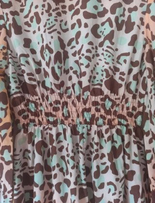 Vestido con estampado leopardo