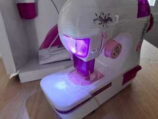Máquina de coser de juguete One Two Fun