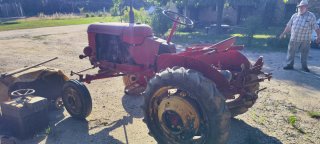 Tractor Massey-Harris Pony Rojo
