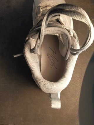 Zapatillas Nike Grises y Blancas