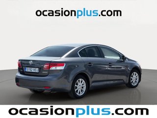 Toyota Avensis 2.0 D-4D Active 93 kW (126 CV)