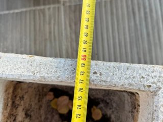 Jardinera de piedra blanca rectangular