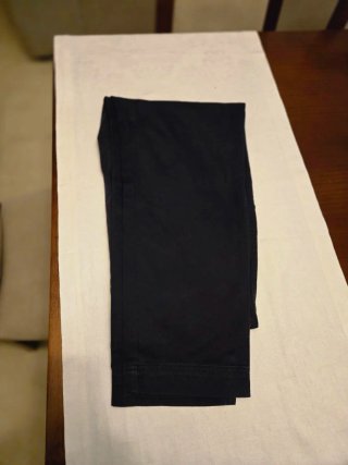 Pantalón Hugo Boss, azul marino.