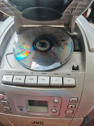 JVC RC-EZ53 Radio CD Cassette MP3 Gris
