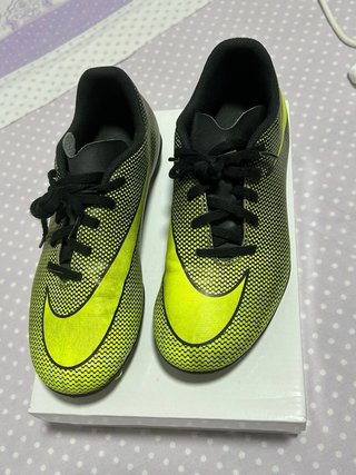 Botas de fútbol Nike verdes