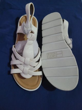 Sandalias blancas niña Talla 34